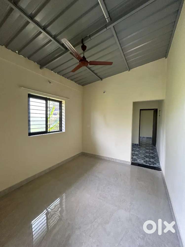 Available 1bhk unfurnished flat part of house for rent at Porvorim