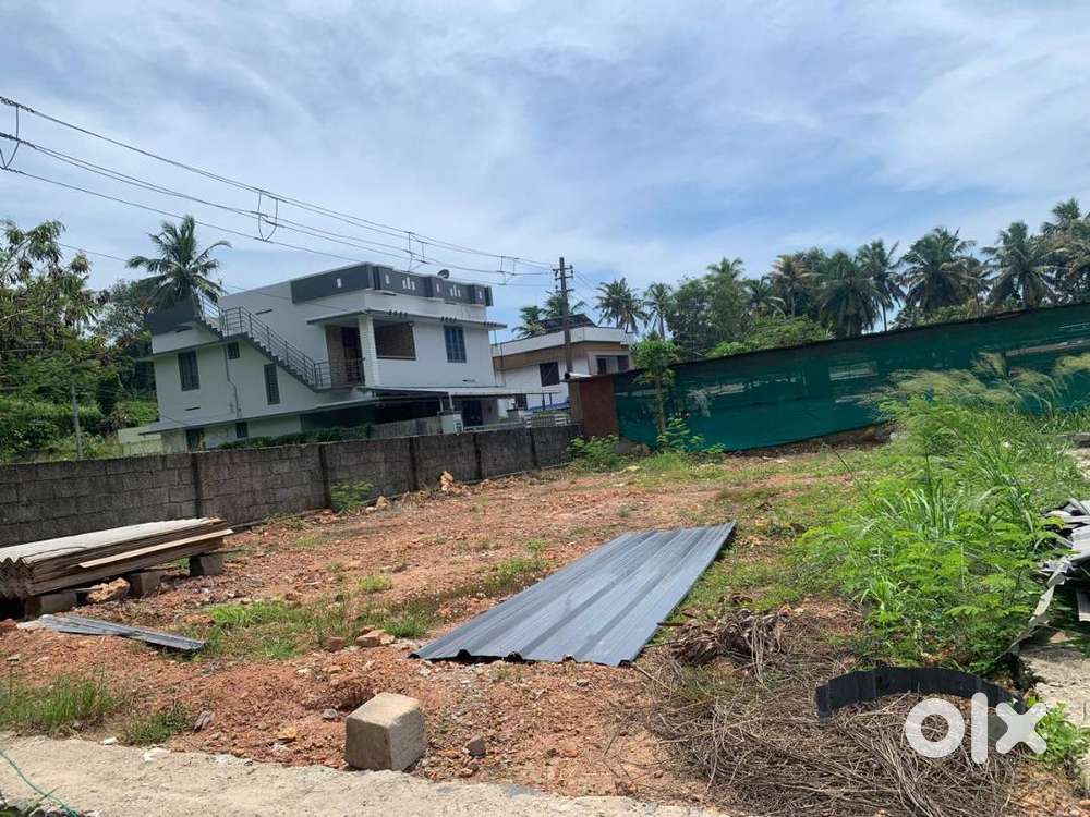 (ID-B229548) 4.5 Cent Land For Sale in Medical College