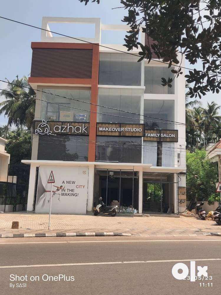 1300sq,ft Semifurnished Commercial Space For Rent at Kannur (ML)