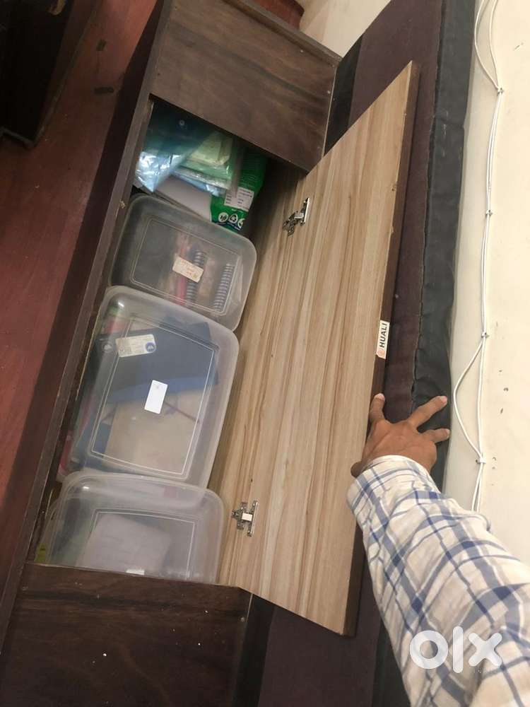 SINGLE BED FOR SALE WITH MATTERS & STORAGE BOX