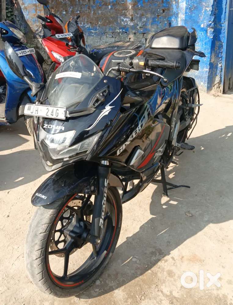 Suzuki Gixxer sf 250 well maintained used bike
