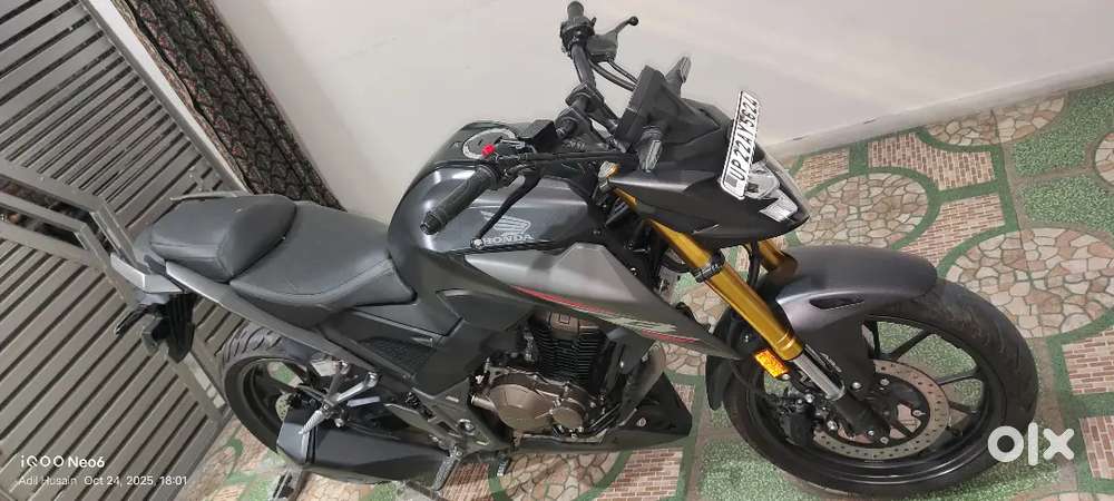 HONDA CB300F (2023)