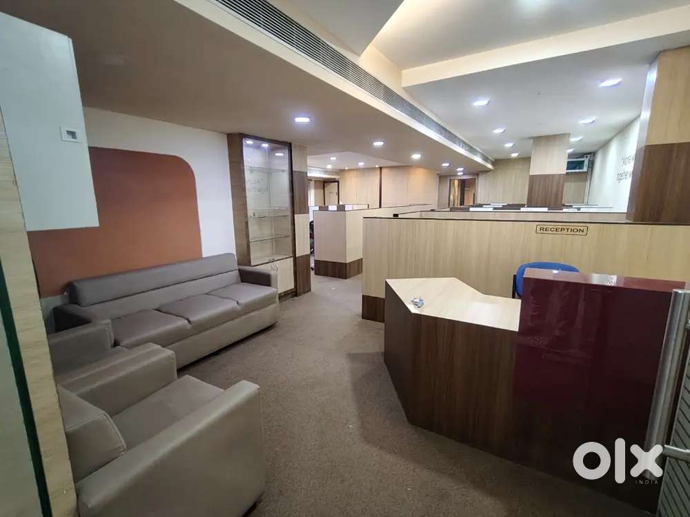 Plug@play Furnished Rent Nungambakkam lift 1 carparking