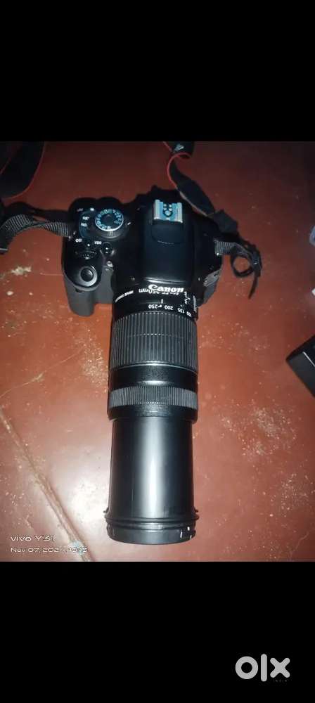 Canon 600 D DSLR camera Good Condition