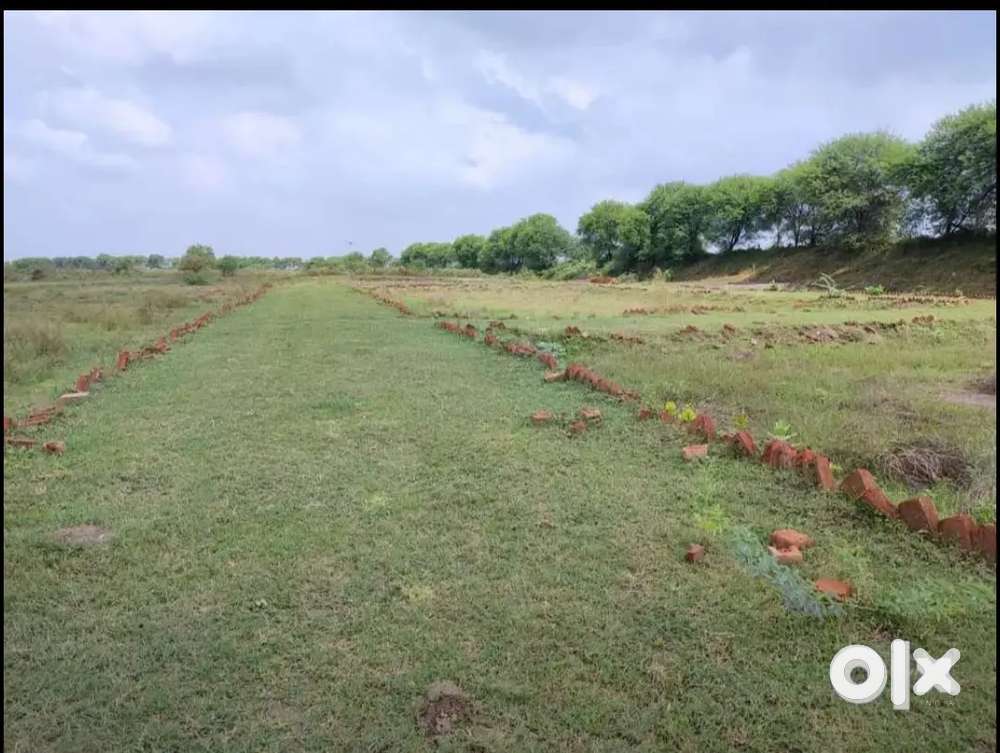 Chaar hajar rupya gaj plot Greater Noida Mein