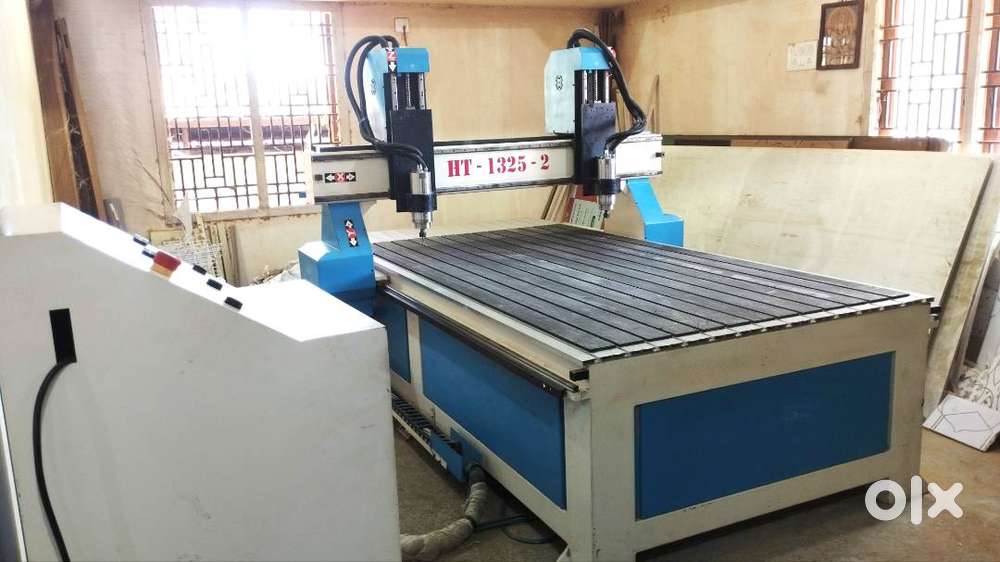 CNC ROUTER / WOOD CARVING MACHINE