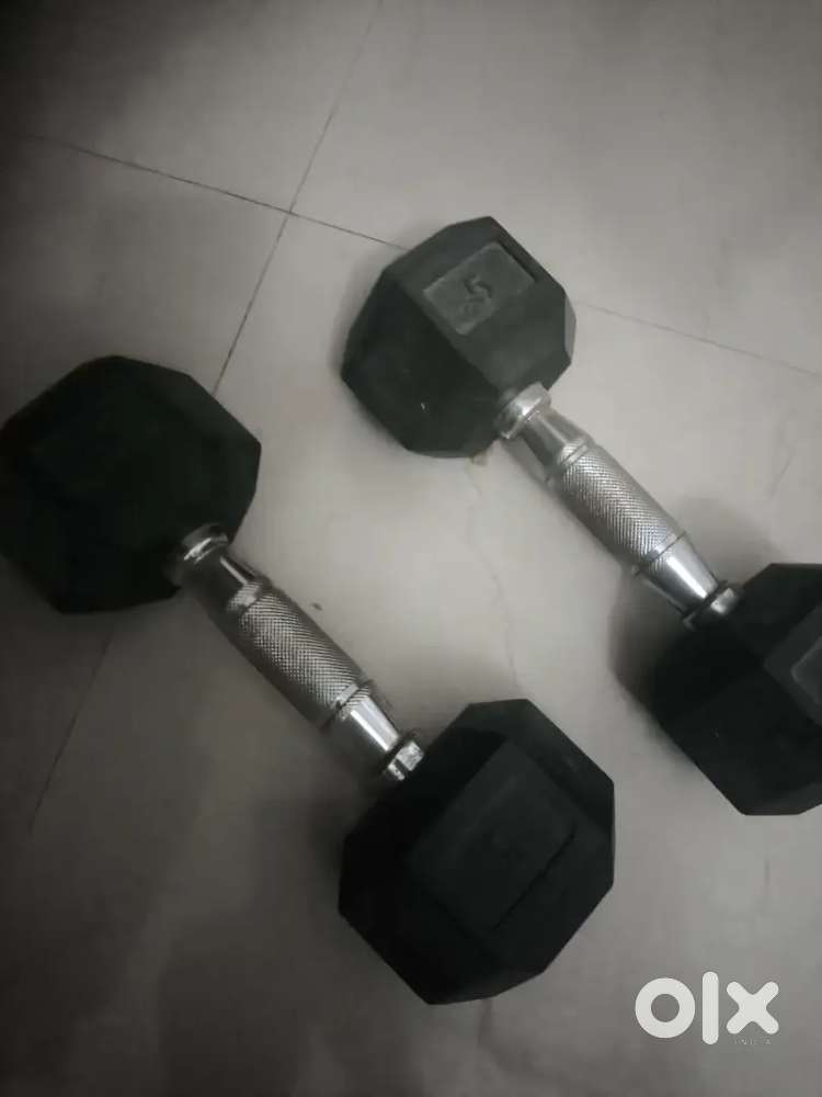 Bullworker and dumbells