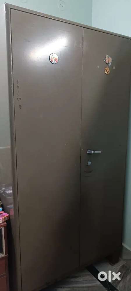Godrej Almirah (with locker)
