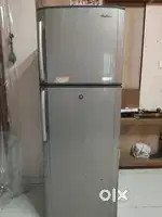 SAMSUNG 280 LITER DOUBLE DOOR FRIDGE
