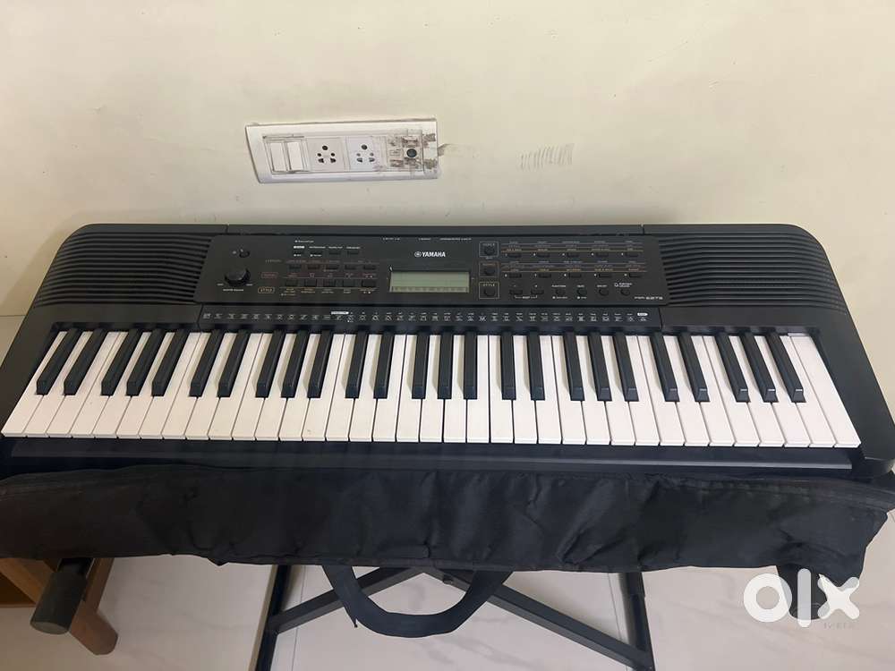 Yamaha PSR-E273