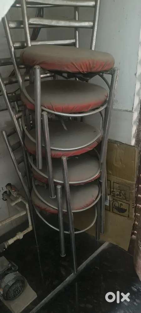 CHIMNEY, DINING TABLE WITH CHAIR, 3 BURNER COUNTER