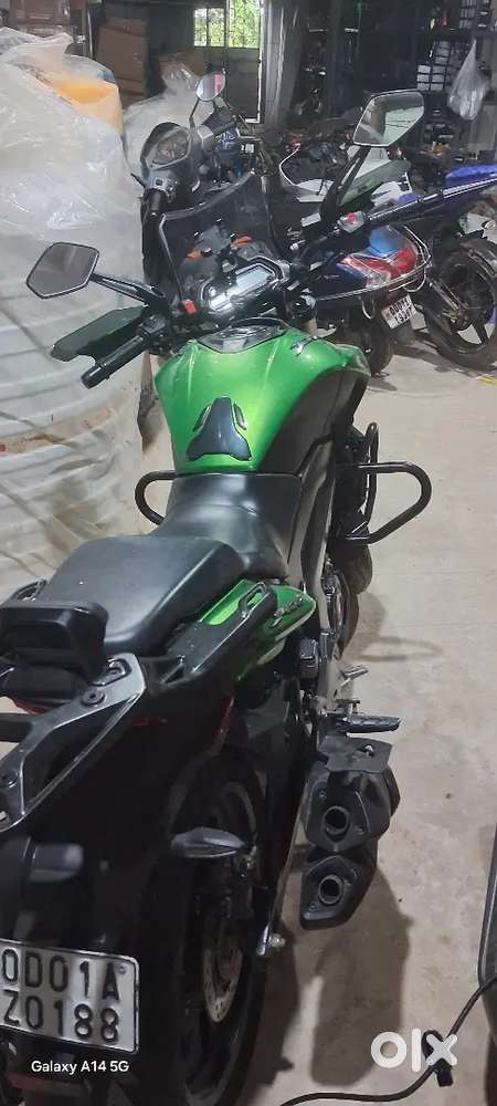 Bajaj dominar 400