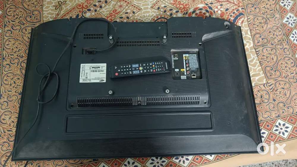 Samsung 40-inch LED TV (Model: UA40H4250AR