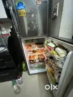 Fridge is working and in good position