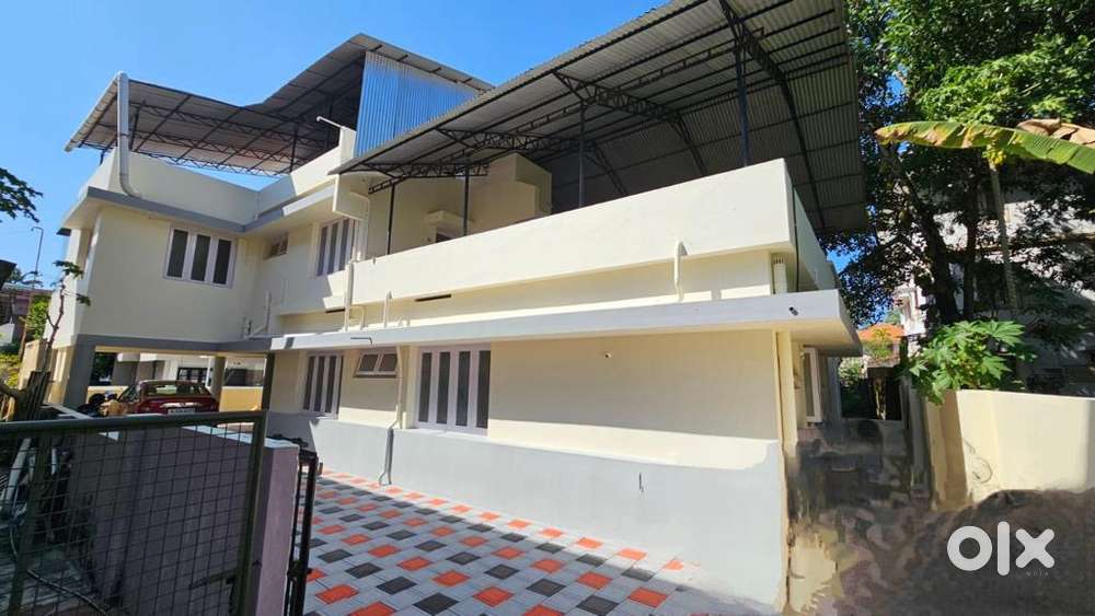 2/4 BHK independent house for rent near district hospital kollam