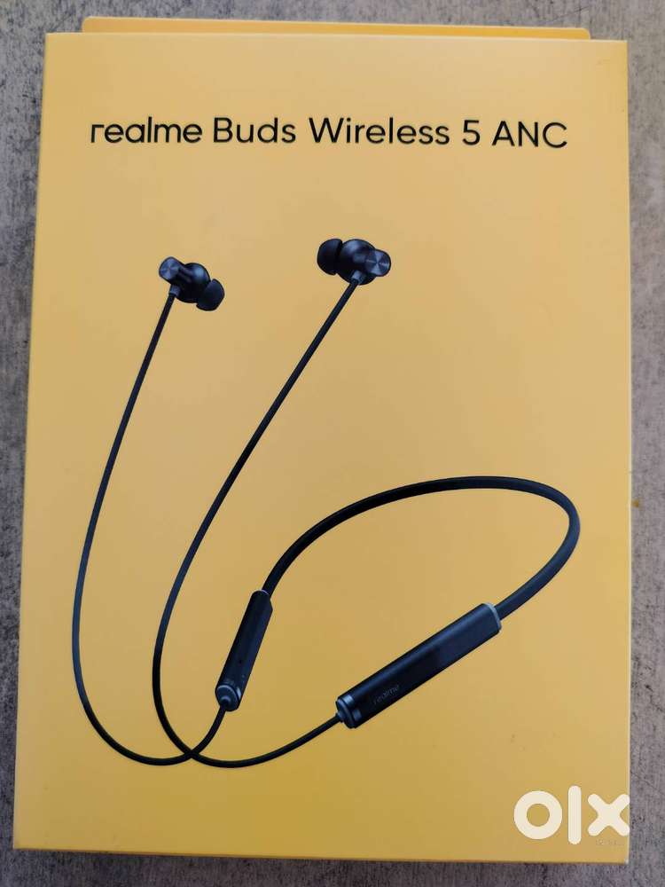 Realme 5 ANC  Bluetooth neckband for sale.