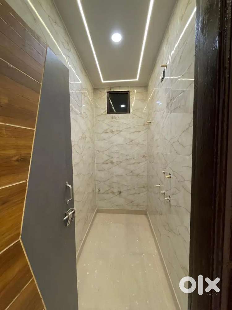 SPECIOUS 2BHK WITH CAR PARKING LIFT 27L