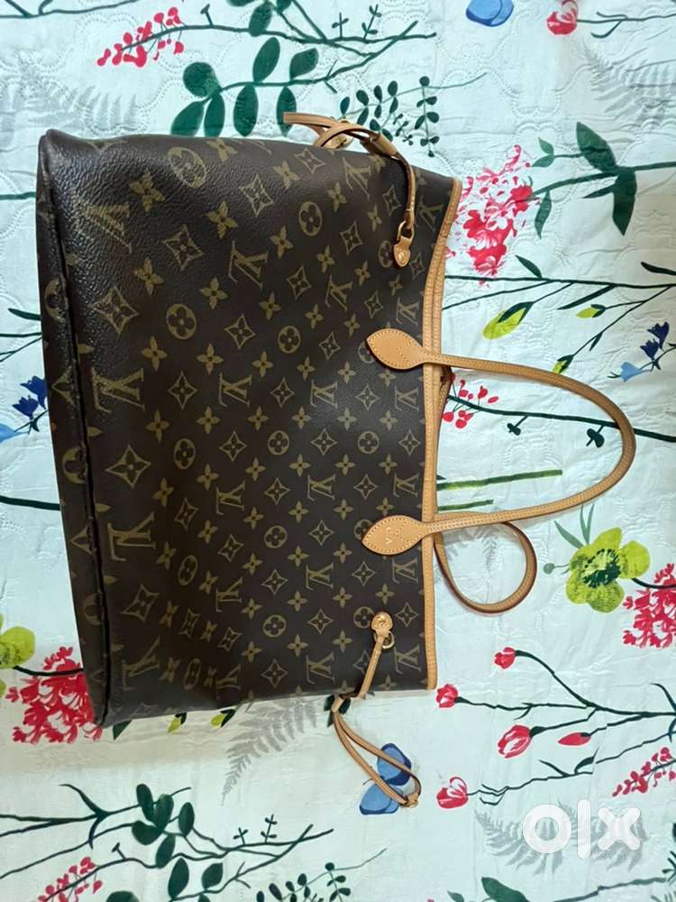 Authentic Louis Vuitton Tote Bag - New, Just 4 months old