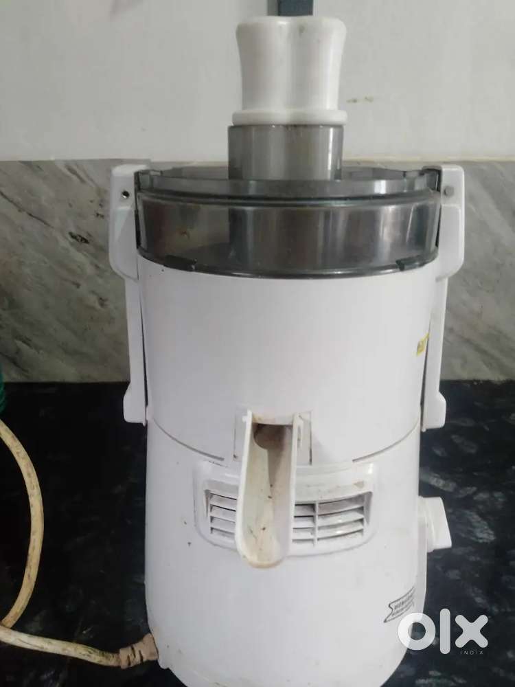 Sujata mixer grinder