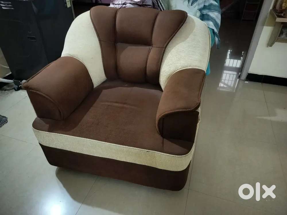 Single seat sofa 2