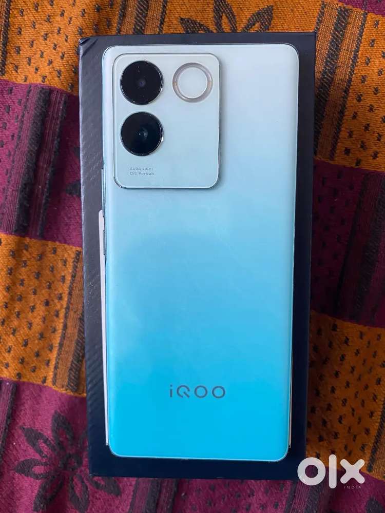 iQOO z7pro 8 256gb full kit box with bill no damages