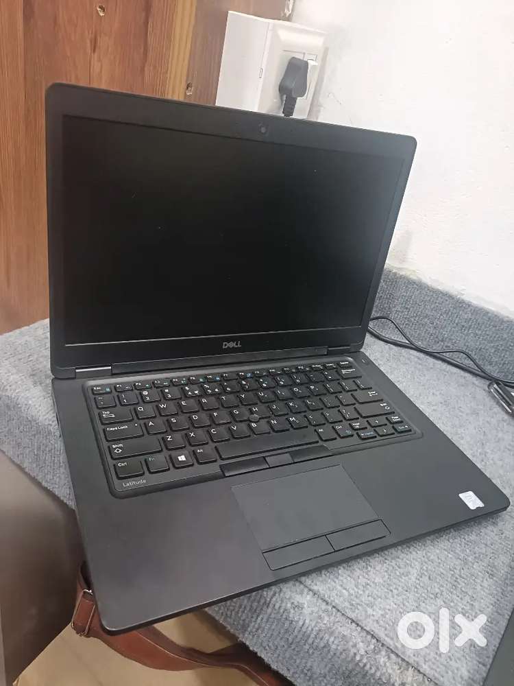 DELL intel Core i5 8 th Gen 8 GB Ram 256 GB SSD Nvme 14 Screen