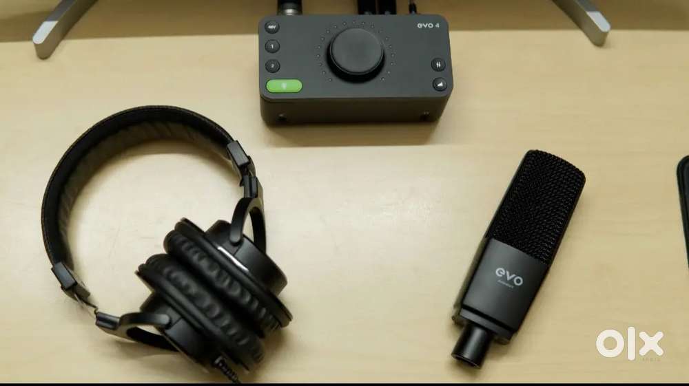 Audient EVO 4 Audio Interface, Condenser Mic, Headphones, Mount & cab