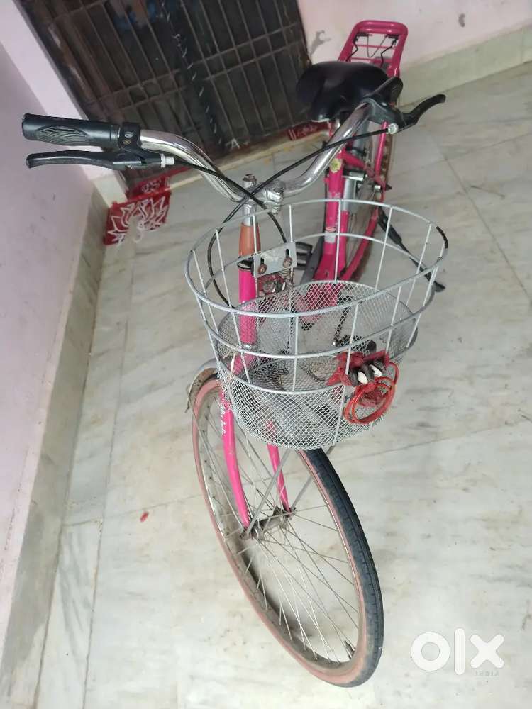 Hero ladies cycle