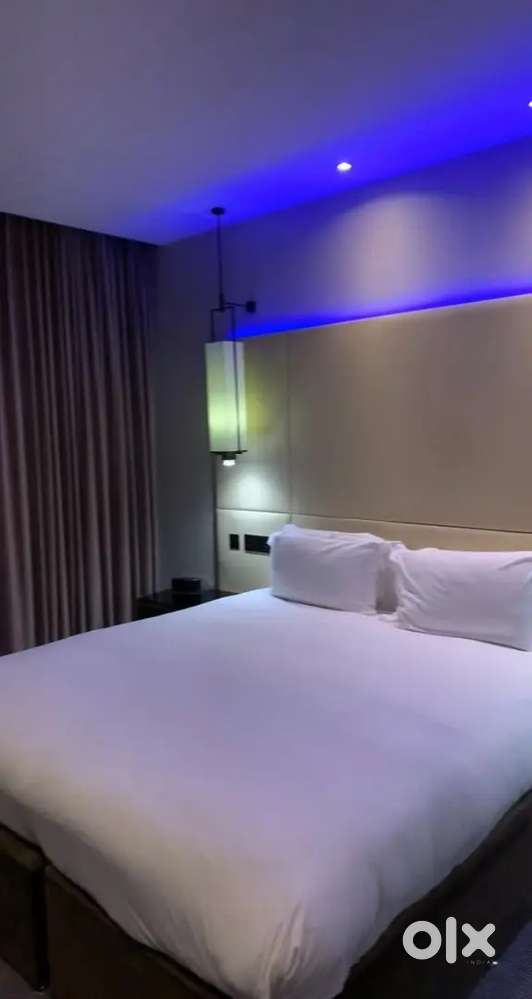 Room attended only femail candidate