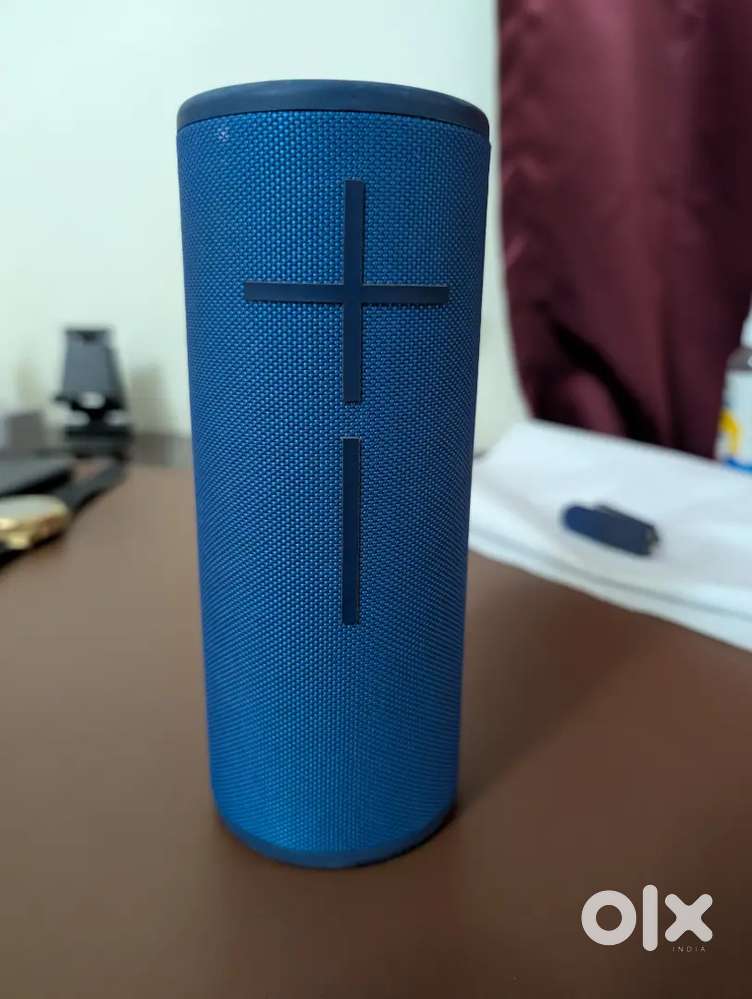 COMBO DEA!!!  UE BOOM 3 and JBL Flip 4 used