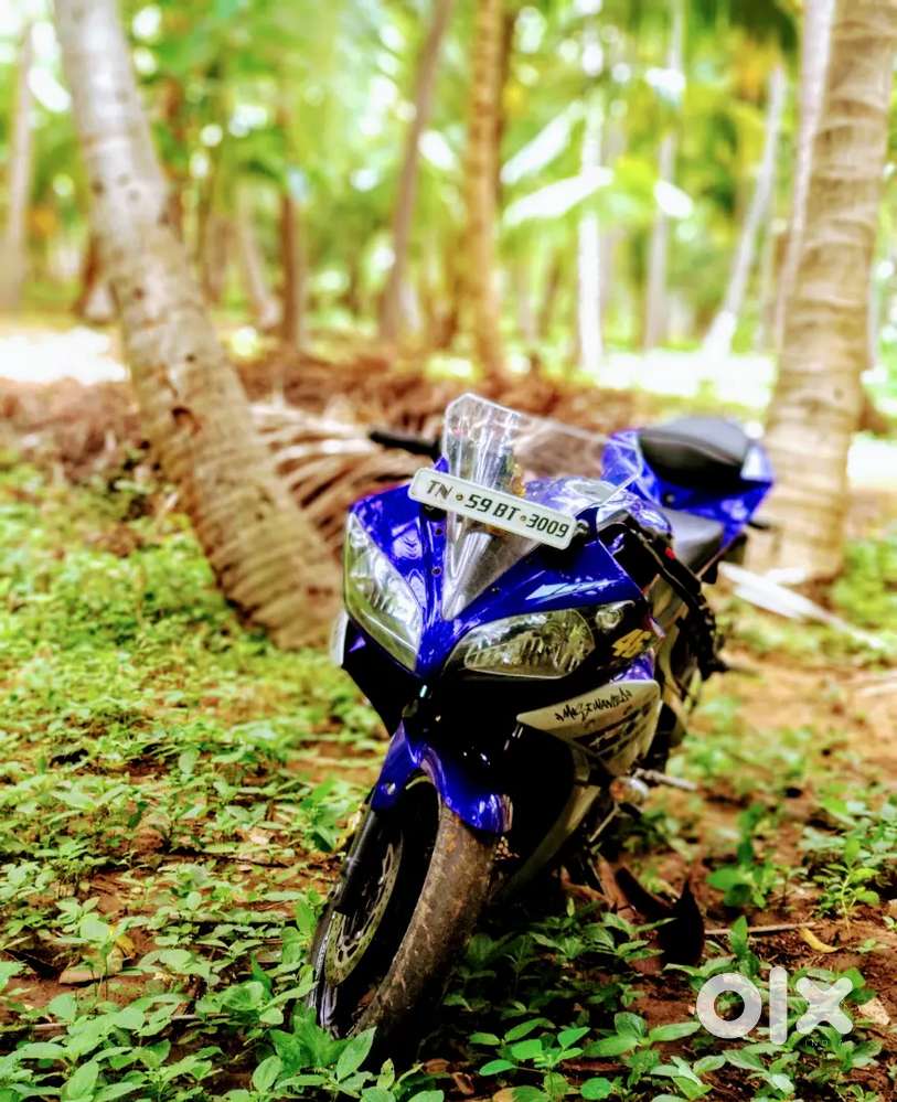 yamaha R15 v2