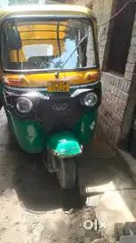 Bajaj CNG auto