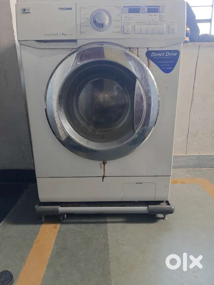 LG FRONT LOAD 9 KG MACHINE