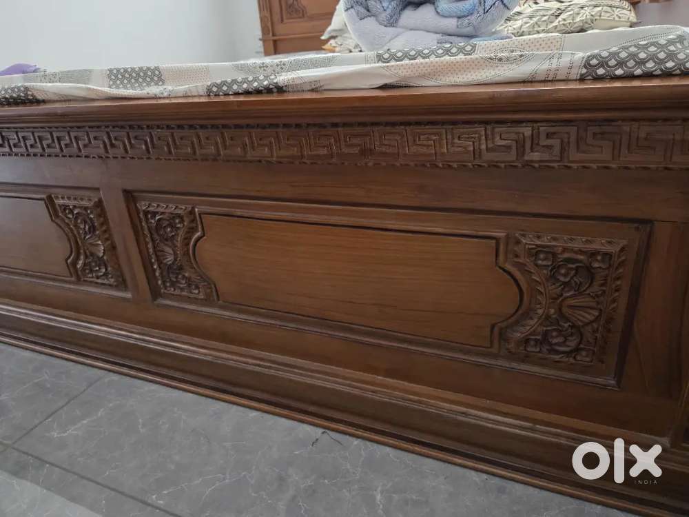 Teakwood king size cot