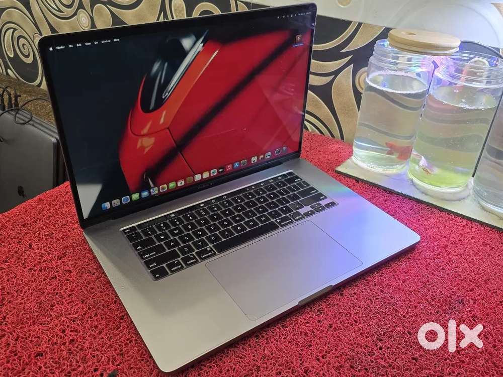 Apple Macbook Pro 2020 i7 16gb 512gb 5.5gb Graphics 16inch Retina