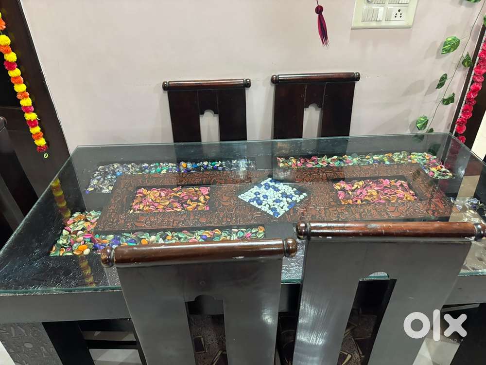 6 seater wooden dining with glass table