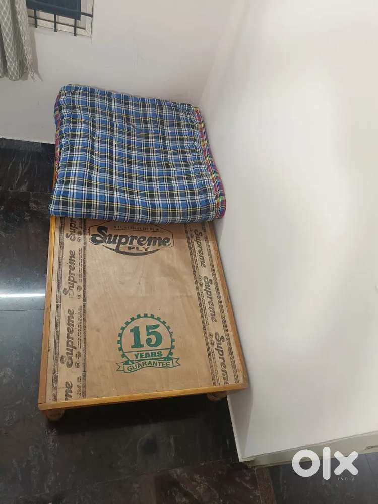 Wooden Diwan for sale @ITI LAYOUT NEAR HSR LAYOUT