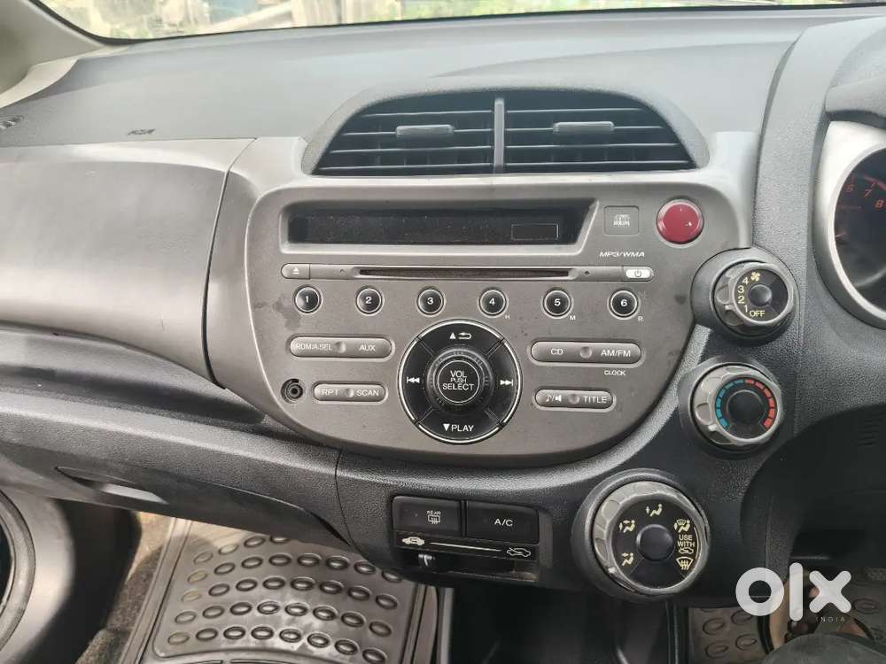 Honda Jazz 2010 Petrol 80500 Km Driven