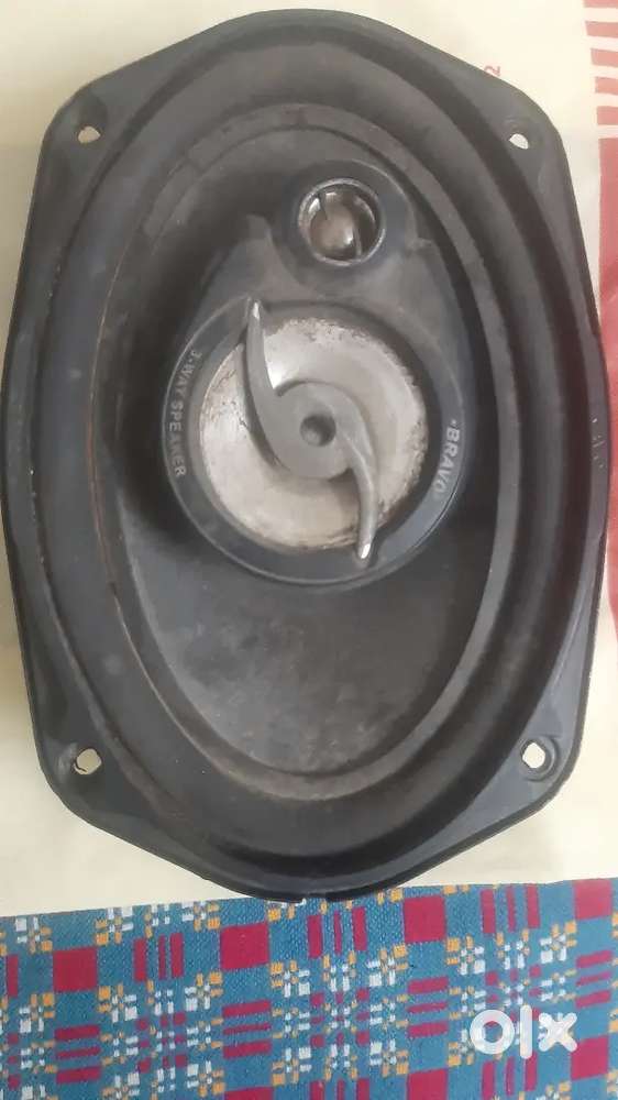 One Pair of WOOFERS(3way)PIONEER 450Watt Size 9x6 Inch