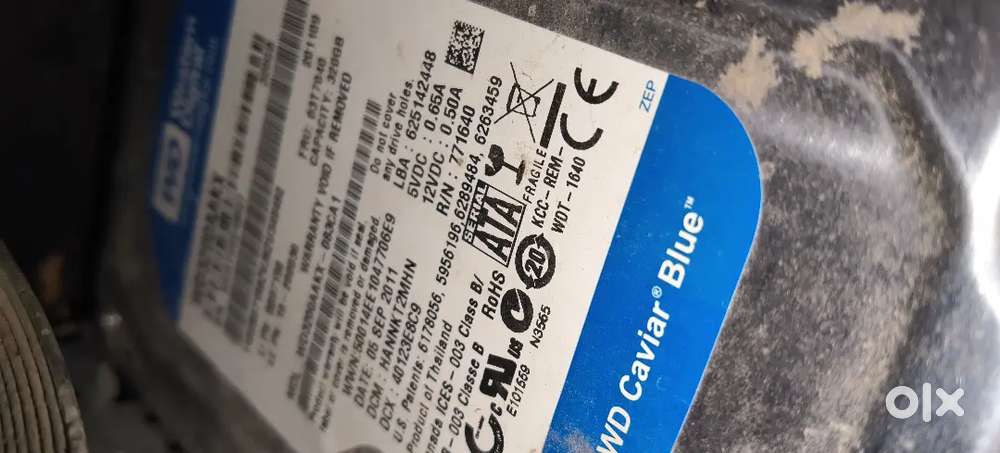 i3 Intel processor 320 gb hardisk 4 gb ram supply working and led