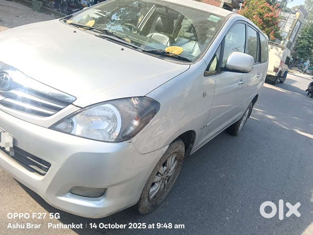 Innova 2011 V 1st owner