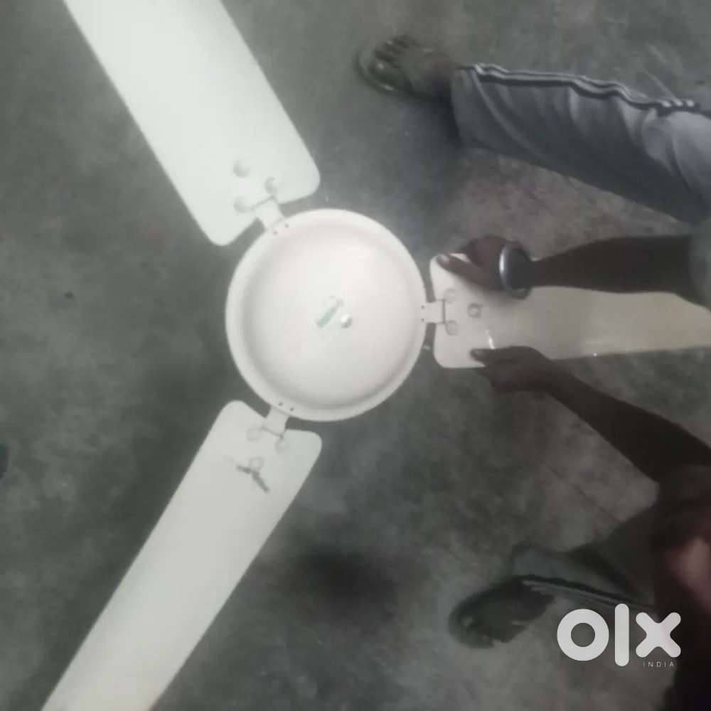 Good condition fan argent sell