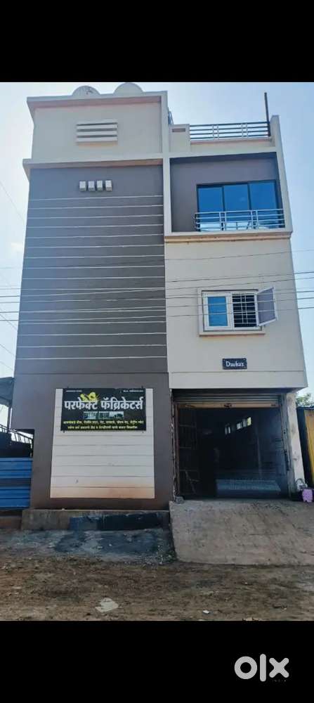 पूर्ण बिल्डिंग विकणे आहे