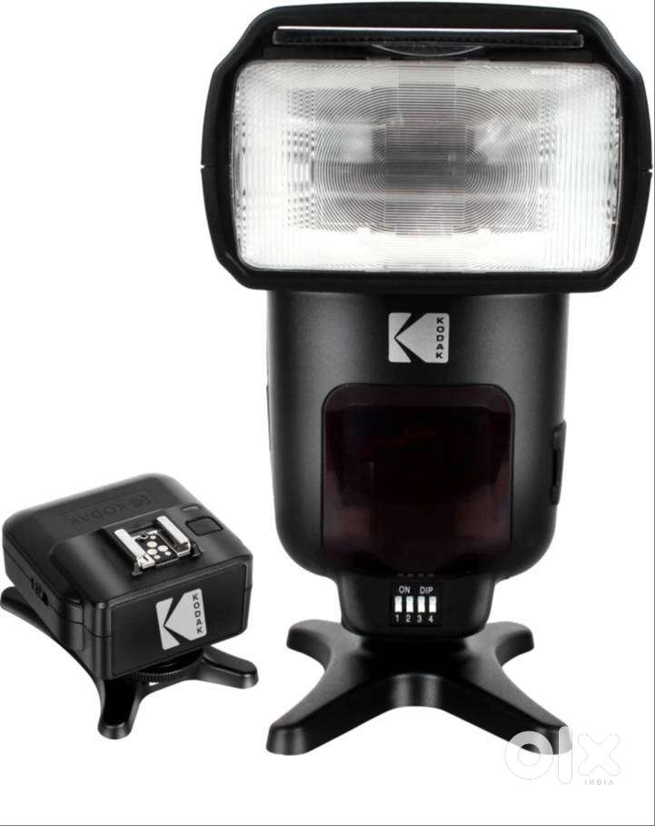 Kodak Flash S362 with wireless trigger and carry case