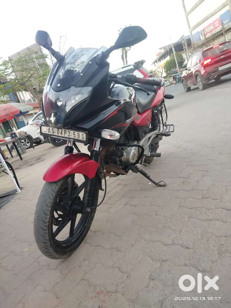 Pulsar 220 f