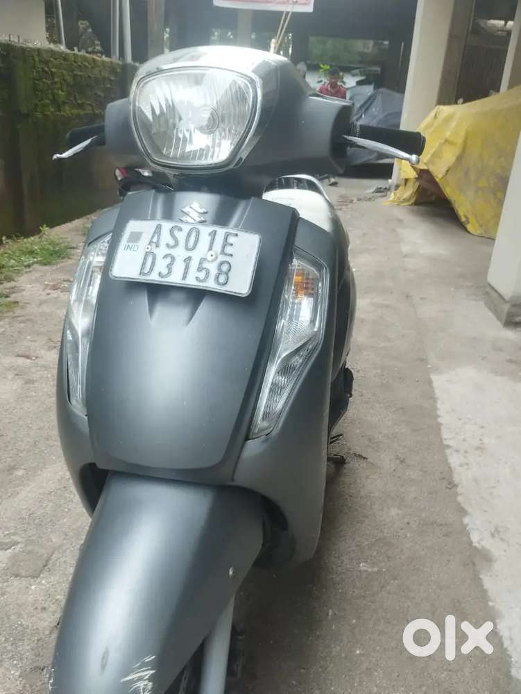 Suzuki Access 125 scooty is on showroom condition. Bit negotiable