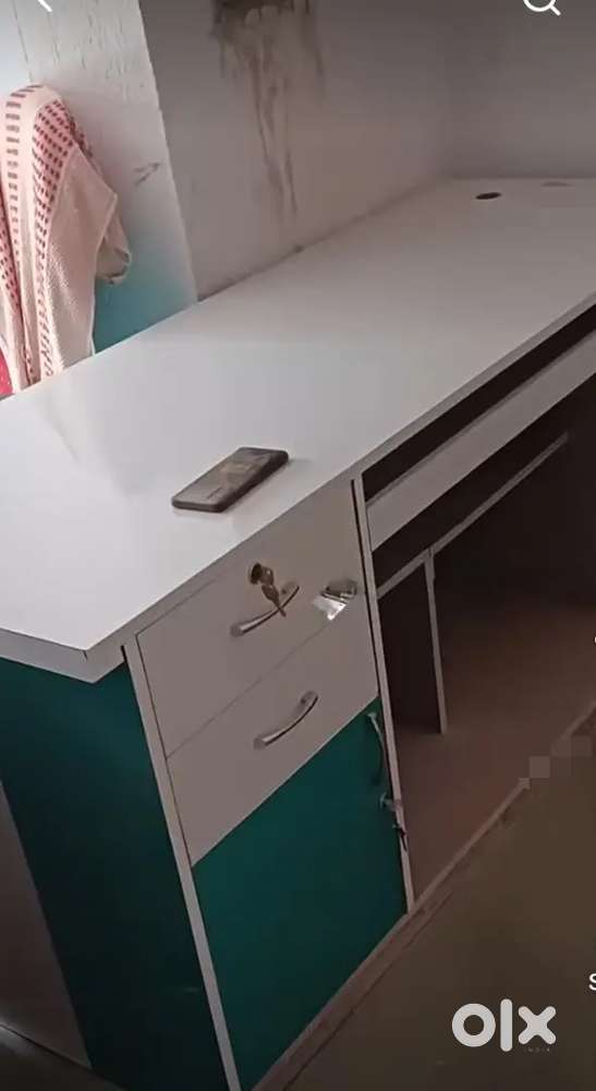 Computer table (takewood table)