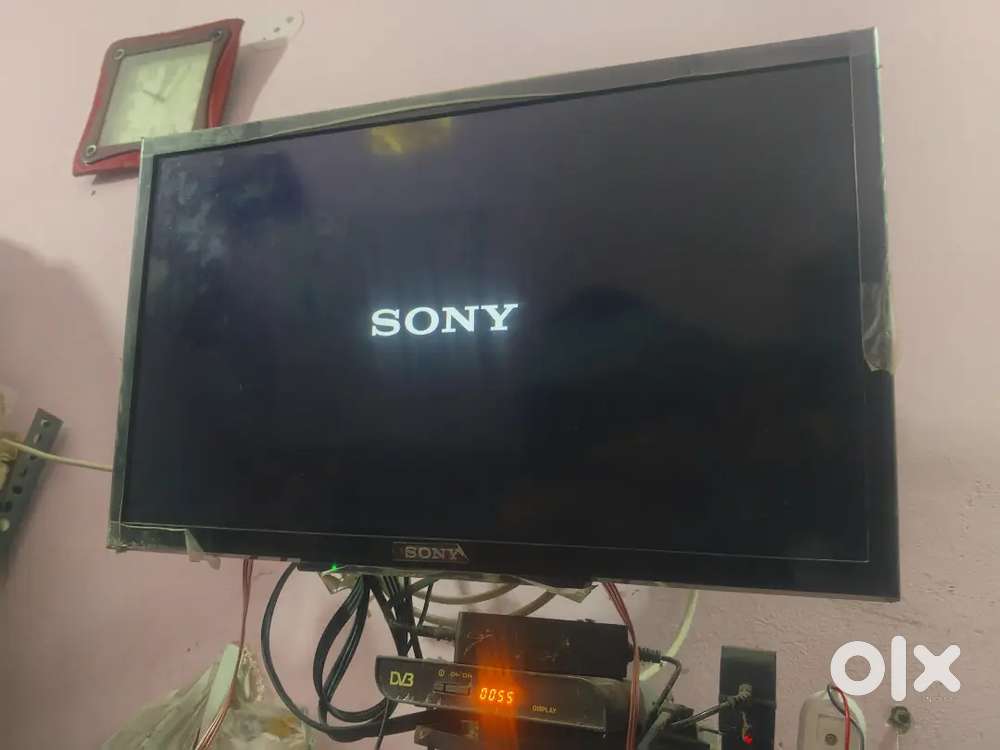 Sony company ki badhiya LCD hai