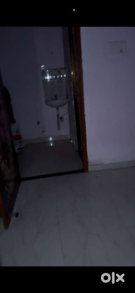 Only girls one room khali h