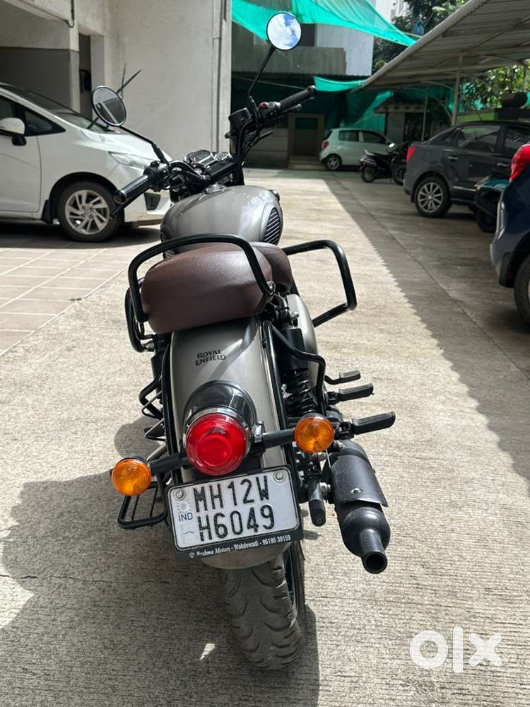 Classic 350 // New// Good condition